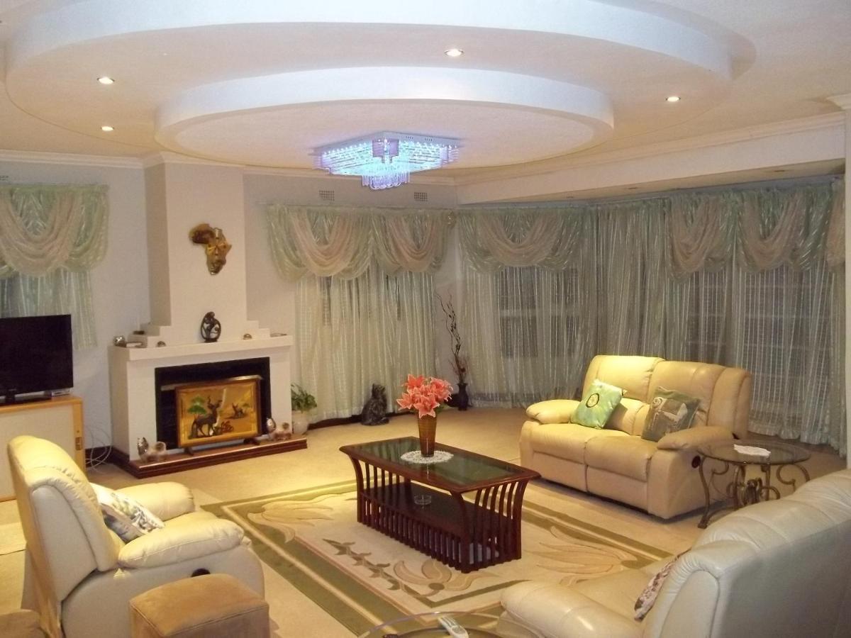 Carlcyn Homestay Gaborone Dış mekan fotoğraf