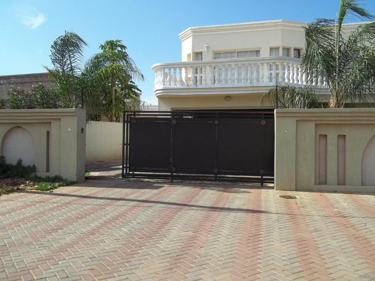 Carlcyn Homestay Gaborone Dış mekan fotoğraf